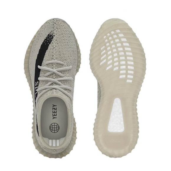 ✨Host pick✨adidas Yeezy Boost 350 V2 - Picture 2 of 7